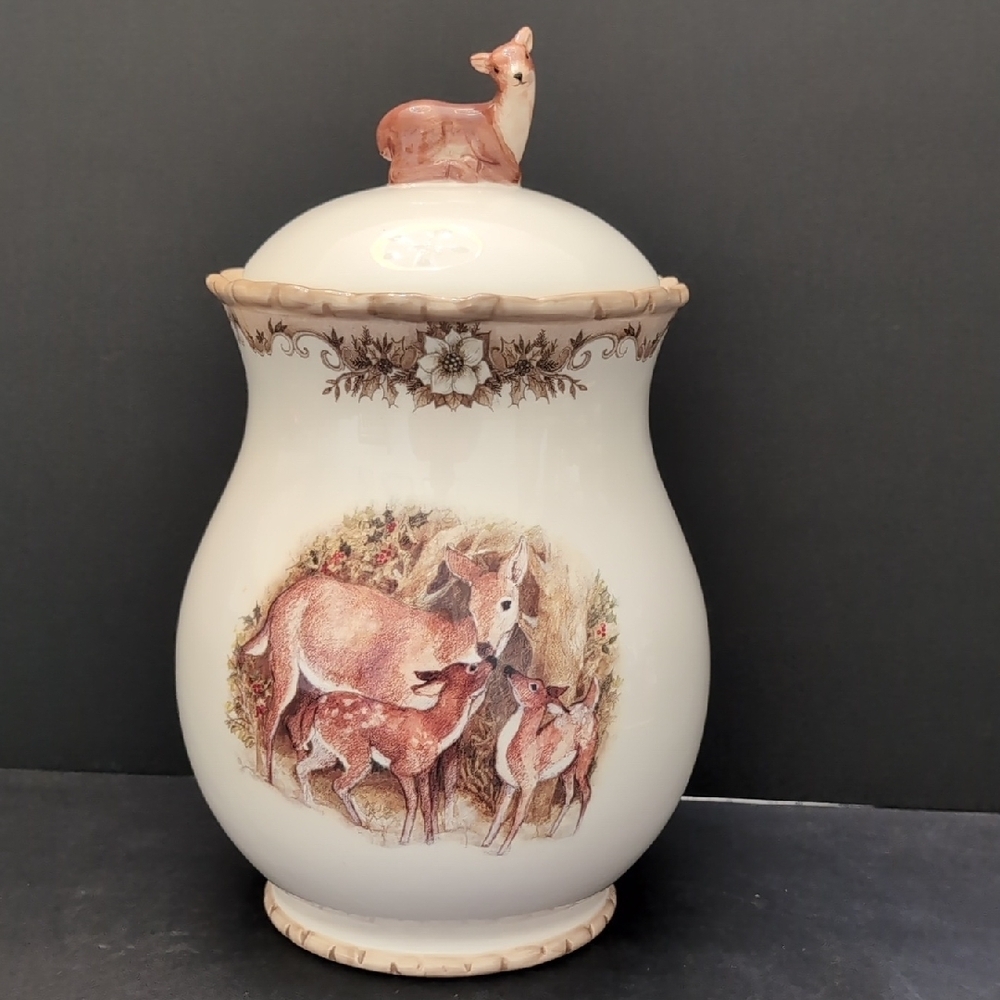 Cracker Barrel, Earthenware, Ceramic Woodland Deer Cookie Jar.